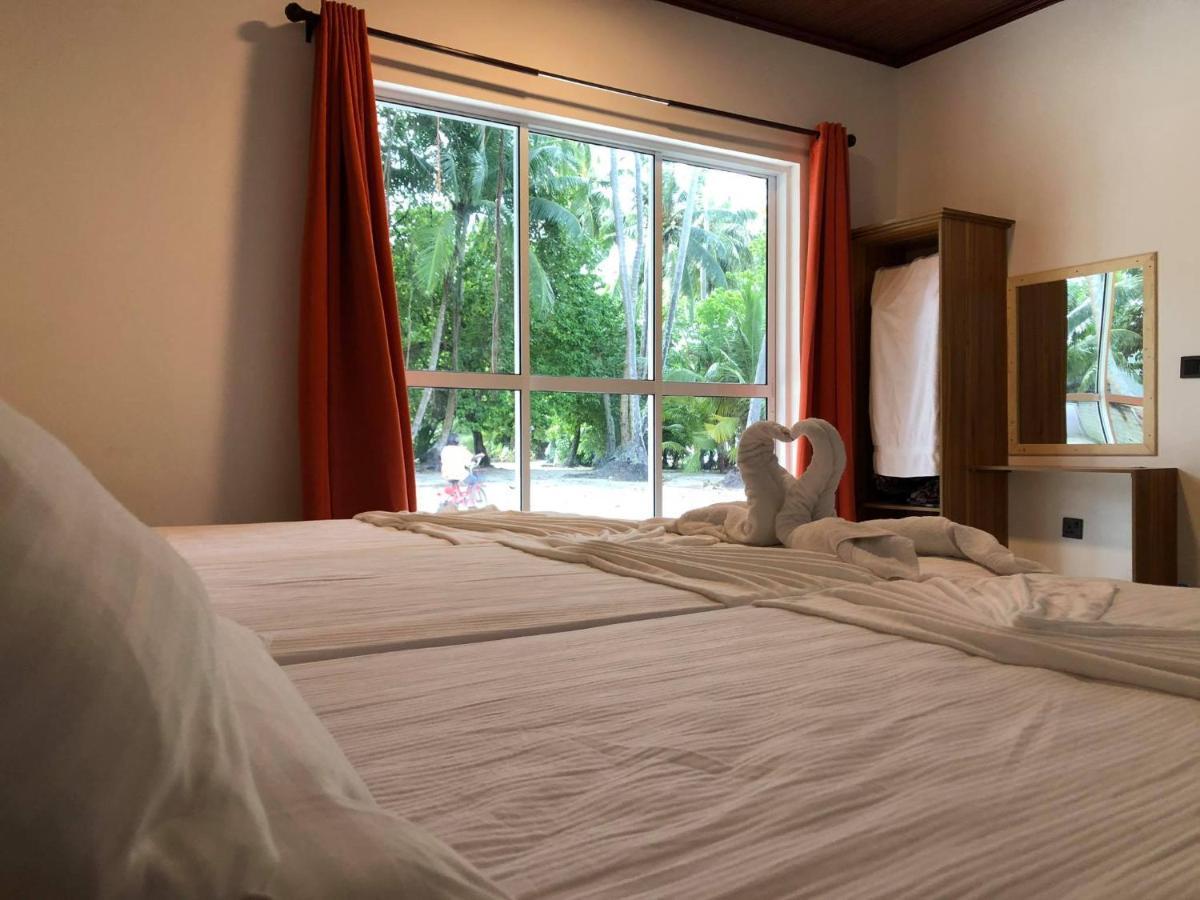Huvan Inn Fulidhoo Exterior photo